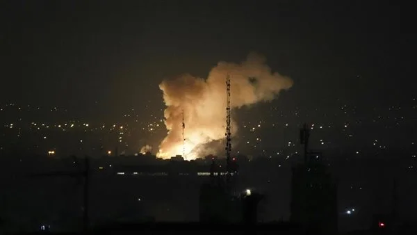 الجيش الإسرائيلي يعلن عن شن 300 غارة على إيران خلال 5 موجات. الجيش الإسرائيلي يعلن عن شن 300 غارة على إيران خلال 5 موجات.