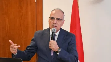 توجيهات سريعة من وزير الري لحل مشاكل قنوات المياه