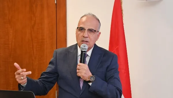توجيهات سريعة من وزير الري لحل مشاكل قنوات المياه توجيهات سريعة من وزير الري لحل مشاكل قنوات المياه