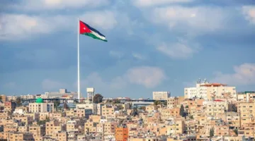الأردن يوقف حركة الطيران مؤقتًا ويشدد على رفضه جعل أجوائه ساحة صراع
