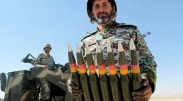 إيران تلقي باللوم على الولايات المتحدة في “تبعات” الهجوم على أراضيها، وقواتها تتوعد إسرائيل.. “حماس” تستنكر و”أنصار الله” تعبر عن دعمها لطهران.