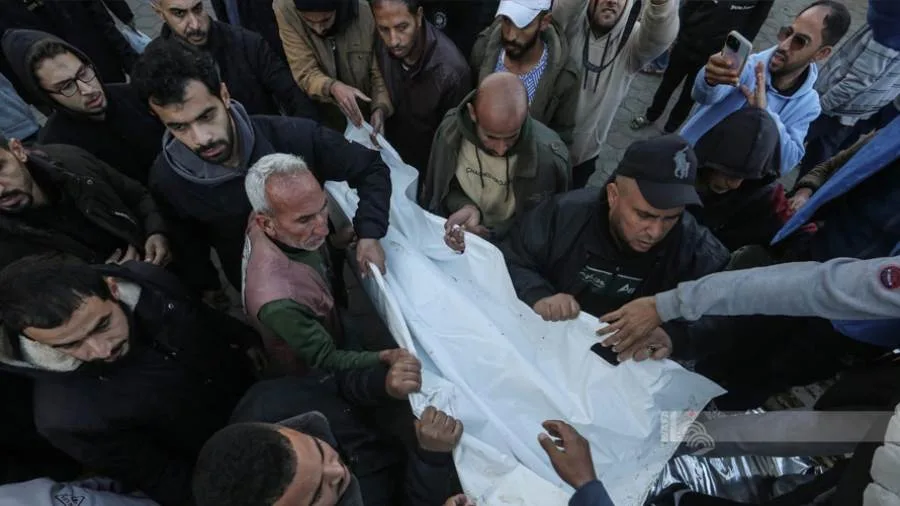 ضحايا وإصابات جراء الهجمات المستمرة للاحتلال على قطاع غزة ضحايا وإصابات جراء الهجمات المستمرة للاحتلال على قطاع غزة