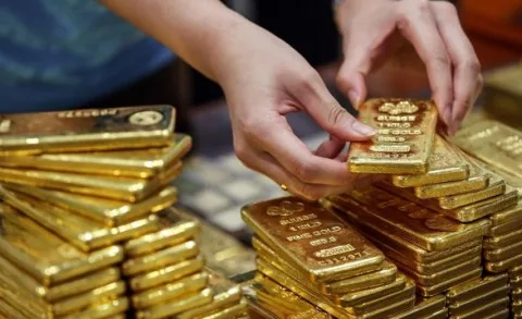 الذهب يستمر في الارتفاع مع تزايد التوترات الجيوسياسية في منطقة الشرق الأوسط الذهب يستمر في الارتفاع مع تزايد التوترات الجيوسياسية في منطقة الشرق الأوسط