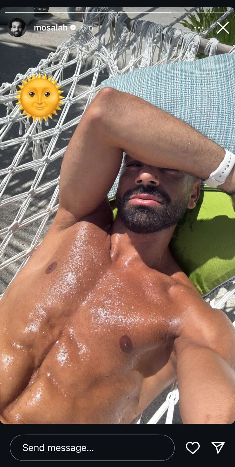 محمد صلاح يبرز في أحدث إطلالة له بعد انتهاء عطلته الصيفية محمد صلاح يبرز في أحدث إطلالة له بعد انتهاء عطلته الصيفية