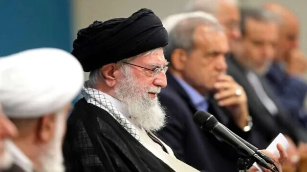 إيران: الحرب معنا هي لعب بذيل الأسد وسنجعل الصهاينة يسهرون بلا نوم. إيران: الحرب معنا هي لعب بذيل الأسد وسنجعل الصهاينة يسهرون بلا نوم.