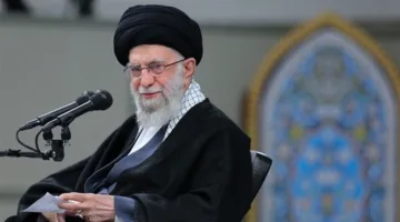 السيد الخامنئي يوجه بتعيينات في مناصب هامة