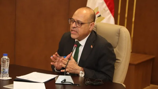 وزير العمل: safeguarding children is a fundamental aspect of the nation’s strategy for human development. وزير العمل: safeguarding children is a fundamental aspect of the nation’s strategy for human development.