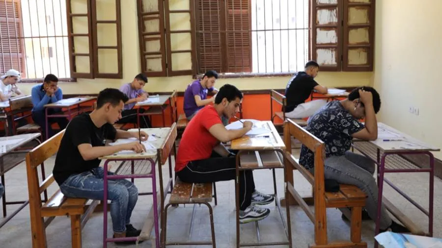 محافظ الجيزة: 87 ألف طالب يؤدون امتحانات الثانوية العامة في 186 مركز امتحاني محافظ الجيزة: 87 ألف طالب يؤدون امتحانات الثانوية العامة في 186 مركز امتحاني