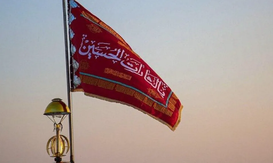صور | إيران ترفع “أعلام الانتقام” على المساجد بعد الهجوم الإسرائيلي صور | إيران ترفع “أعلام الانتقام” على المساجد بعد الهجوم الإسرائيلي