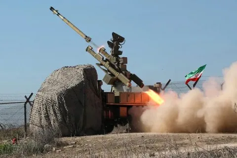 الجيش الإسرائيلي يواصل interception الطائرات المسيرة القادمة من إيران، وغارات مكثفة تستهدف مطار تبريز في أذربيجان. الجيش الإسرائيلي يواصل interception الطائرات المسيرة القادمة من إيران، وغارات مكثفة تستهدف مطار تبريز في أذربيجان.