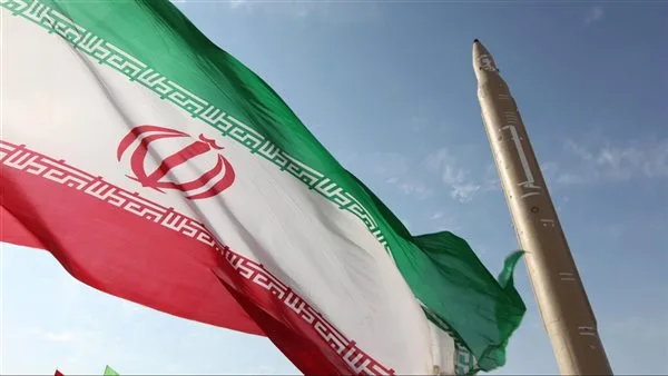 بعد الهجوم الإسرائيلي.. إيران ترفع علم الانتقام الأحمر على قبة مسجد جمكران بعد الهجوم الإسرائيلي.. إيران ترفع علم الانتقام الأحمر على قبة مسجد جمكران