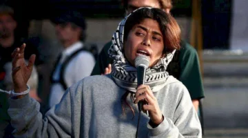 أدخلوني إلى الزنزانة الانفرادية بعد أن كتبت شعارات تأييد لفلسطين على جدار السجن
