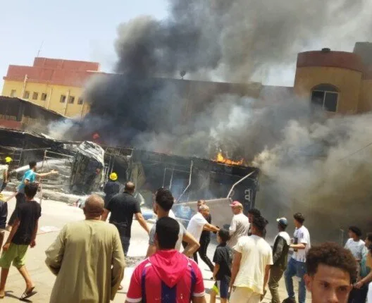 اندلاع نيران في مول معروف في أكتوبر و إرسال 20 سيارة إطفاء للسيطرة عليها اندلاع نيران في مول معروف في أكتوبر و إرسال 20 سيارة إطفاء للسيطرة عليها
