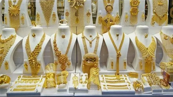 بدعم من ارتفاعه عالمياً.. سعر الذهب في مصر يزيد 70 جنيهاً مع تفاقم الأوضاع في الشرق الأوسط بدعم من ارتفاعه عالمياً.. سعر الذهب في مصر يزيد 70 جنيهاً مع تفاقم الأوضاع في الشرق الأوسط