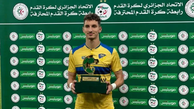 هدف الزمالك: بولبينة يُتوج بلقب لاعب شهر مايو في الدوري الجزائري (فيديو) هدف الزمالك: بولبينة يُتوج بلقب لاعب شهر مايو في الدوري الجزائري (فيديو)