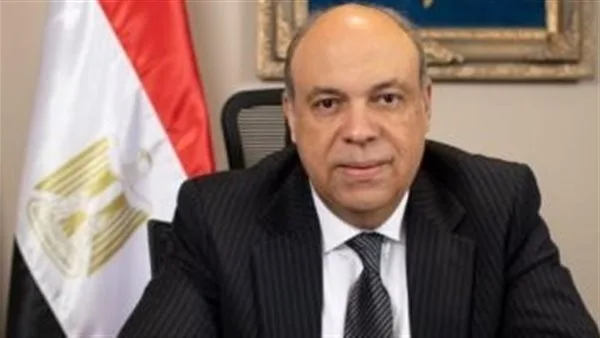 وزير الطيران يراقب مستجدات الوضع ويؤكد الاستعداد لمواجهة أي طارئ وزير الطيران يراقب مستجدات الوضع ويؤكد الاستعداد لمواجهة أي طارئ