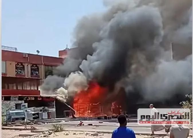 النيابة تفحص مكان انفجار اسطوانة غاز في فرن بحي حدائق أكتوبر (تفاصيل وصور) النيابة تفحص مكان انفجار اسطوانة غاز في فرن بحي حدائق أكتوبر (تفاصيل وصور)