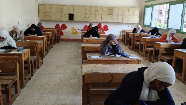 غدًا السبت… استئناف امتحانات الثانوية الأزهرية في تخصص العلوم بمادة الفيزياء غدًا السبت… استئناف امتحانات الثانوية الأزهرية في تخصص العلوم بمادة الفيزياء