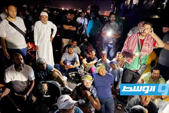 قافلة الصمود تخيم عند المدخل الغربي لمدينة سرت، الجمعة 13 يونيو 2025. (الإنترنت)