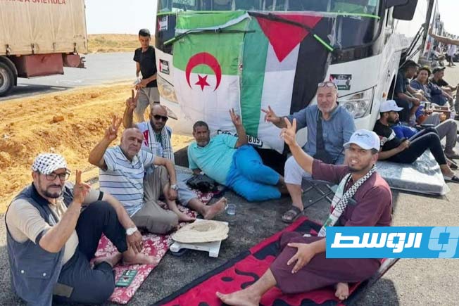 قافلة الصمود تخيم عند المدخل الغربي لمدينة سرت، الجمعة 13 يونيو 2025. (الإنترنت)