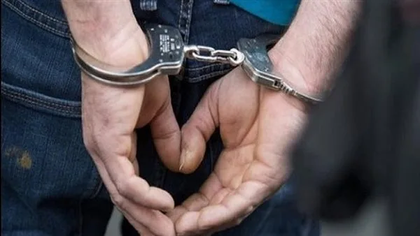 إلقاء القبض على سارق منزل في المنيا وهروب آخر accomplice: التفاصيل إلقاء القبض على سارق منزل في المنيا وهروب آخر accomplice: التفاصيل