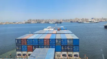 ميناء الإسكندرية يستقبل الرحلة الأولى لشركة “وان هاي” وسفينة “مايرسك هونغ كونغ” في إنجاز مزدوج