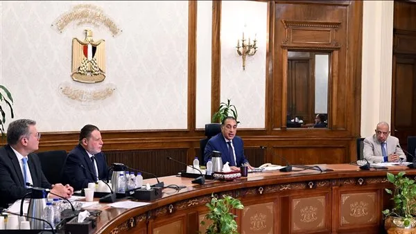 رئيس الوزراء يشرف على خطة تأمين مواد البترول والغاز الطبيعي. رئيس الوزراء يشرف على خطة تأمين مواد البترول والغاز الطبيعي.