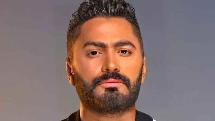 بعد أزمة صحة نجله.. تامر حسني يظهر لأول مرة في الكويت قبل بدء حفله بعد أزمة صحة نجله.. تامر حسني يظهر لأول مرة في الكويت قبل بدء حفله