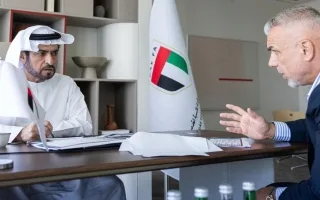 حمدان بن مبارك يجتمع مع المدرب كوزمين للمنتخب حمدان بن مبارك يجتمع مع المدرب كوزمين للمنتخب