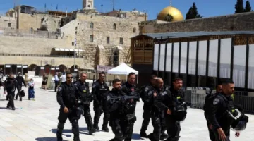 الاحتلال الإسرائيلي يفرض إغلاقًا على المسجد الأقصى والحرم الإبراهيمي