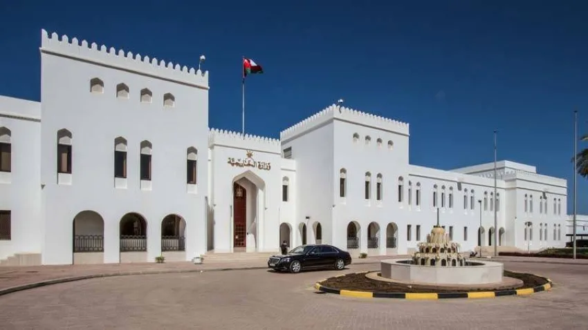 سلطنة عُمان تندد بالهجوم العسكري الإسرائيلي على إيران سلطنة عُمان تندد بالهجوم العسكري الإسرائيلي على إيران