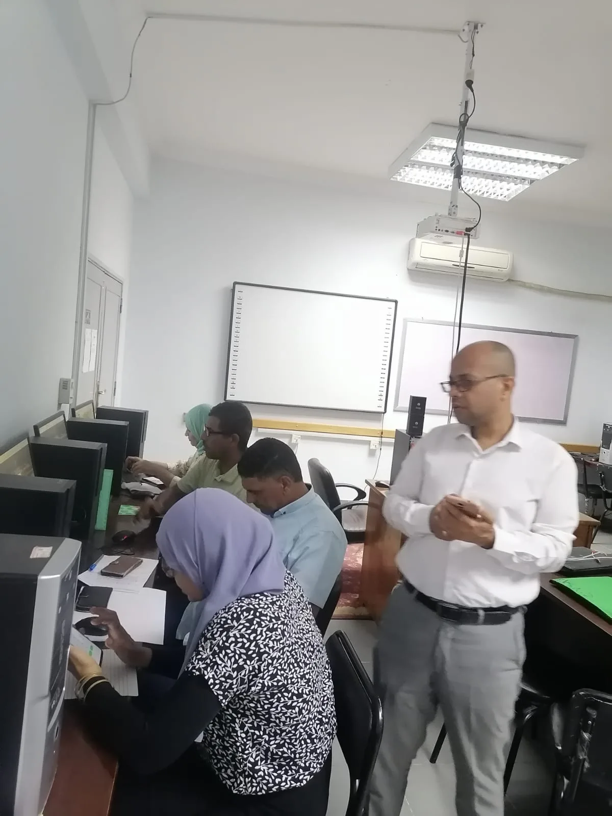 دورات تدريبية مخصصة لتحسين مهارات موظفي القطاع العام في الأقصر | صور دورات تدريبية مخصصة لتحسين مهارات موظفي القطاع العام في الأقصر | صور