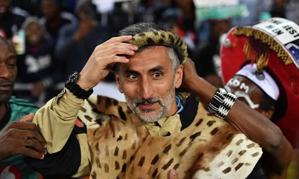 خوسيه ريبيرو – من “السباك” إلى الفيلسوف: مسيرة مدرب شجاع استوعب جوهر القارة الإفريقية خوسيه ريبيرو – من “السباك” إلى الفيلسوف: مسيرة مدرب شجاع استوعب جوهر القارة الإفريقية