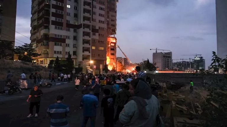 إسرائيل تضيء على ضربة قوية ضد إيران.. ما الذي وقع فجر الجمعة؟ إسرائيل تضيء على ضربة قوية ضد إيران.. ما الذي وقع فجر الجمعة؟