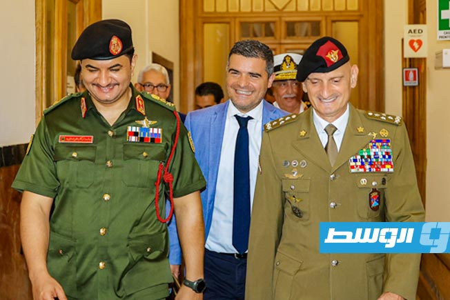 لقاء صدام خليفة حفتر مع رئيس أركان الدفاع الإيطالي الجنرال لوتيشانو أنطوينو بورتولانو في روما، الجمعة 13 يونيو 2025. (شعبة الإعلام الحربي)