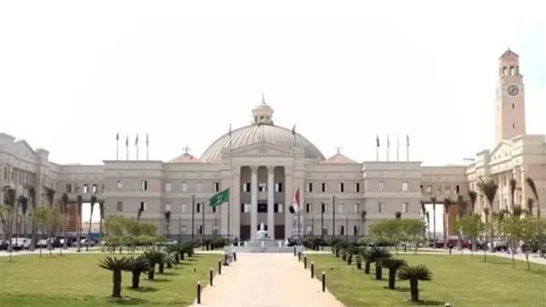 طلاب كلية الآثار يبتكرون أول تطبيق عربي employs الواقع الافتراضي لتقديم المعالم التاريخية المصرية. طلاب كلية الآثار يبتكرون أول تطبيق عربي employs الواقع الافتراضي لتقديم المعالم التاريخية المصرية.