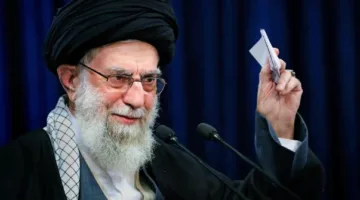 خامنئي: القوات العسكرية الإيرانية سترد بقوة، والكيان الإسرائيلي لن يفلت من هذه المسؤولية.