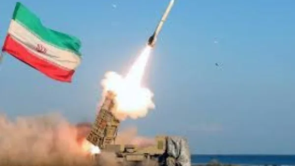 مظاهرات في طهران تطالب القوات المسلحة الإيرانية بالتصدي لإسرائيل مظاهرات في طهران تطالب القوات المسلحة الإيرانية بالتصدي لإسرائيل