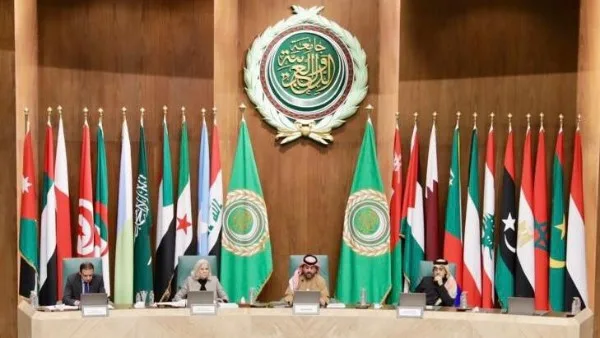 الجامعة العربية تُعبّر عن استنكارها للاعتداءات الإسرائيلية على إيران وتدعو إلى إنهاء التصعيد الجامعة العربية تُعبّر عن استنكارها للاعتداءات الإسرائيلية على إيران وتدعو إلى إنهاء التصعيد