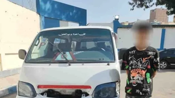 إلقاء القبض على سائق حافلة صغيرة قام بالاستعراض بسيارته في المقطم | فيديو إلقاء القبض على سائق حافلة صغيرة قام بالاستعراض بسيارته في المقطم | فيديو