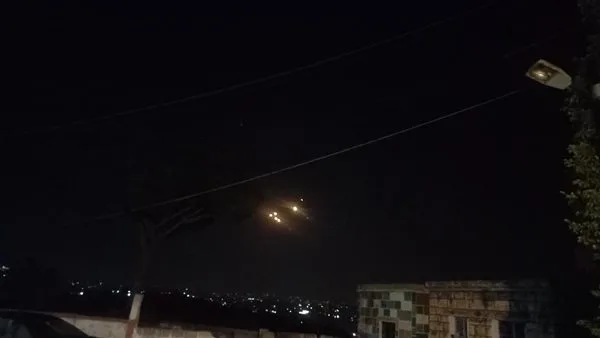 بداية الرد الإيراني… صواريخ اعتراضية في الأجواء اللبنانية بداية الرد الإيراني… صواريخ اعتراضية في الأجواء اللبنانية