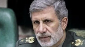 المرشد الإيراني يعين حاتمي قائدًا أعلى للقوات المسلحة