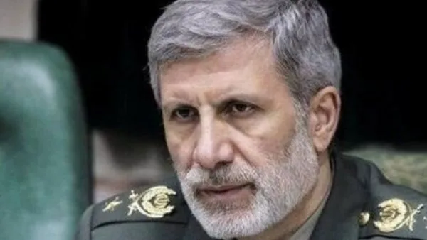 المرشد الإيراني يعين حاتمي قائدًا أعلى للقوات المسلحة المرشد الإيراني يعين حاتمي قائدًا أعلى للقوات المسلحة