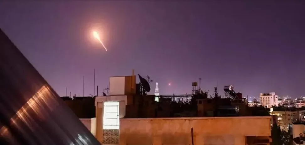 إيران: أسقطنا صواريخ إسرائيلية فوق مدينة تبريز إيران: أسقطنا صواريخ إسرائيلية فوق مدينة تبريز