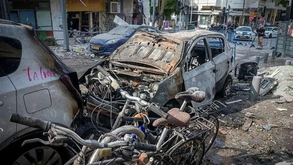 دمار غير مسبوق في تل أبيب نتيجة الصواريخ الإيرانية دمار غير مسبوق في تل أبيب نتيجة الصواريخ الإيرانية