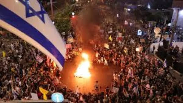 باحث: صراع في أجواء القدس بين الصواريخ الإيرانية وأنظمة الدفاع للاحتلال باحث: صراع في أجواء القدس بين الصواريخ الإيرانية وأنظمة الدفاع للاحتلال