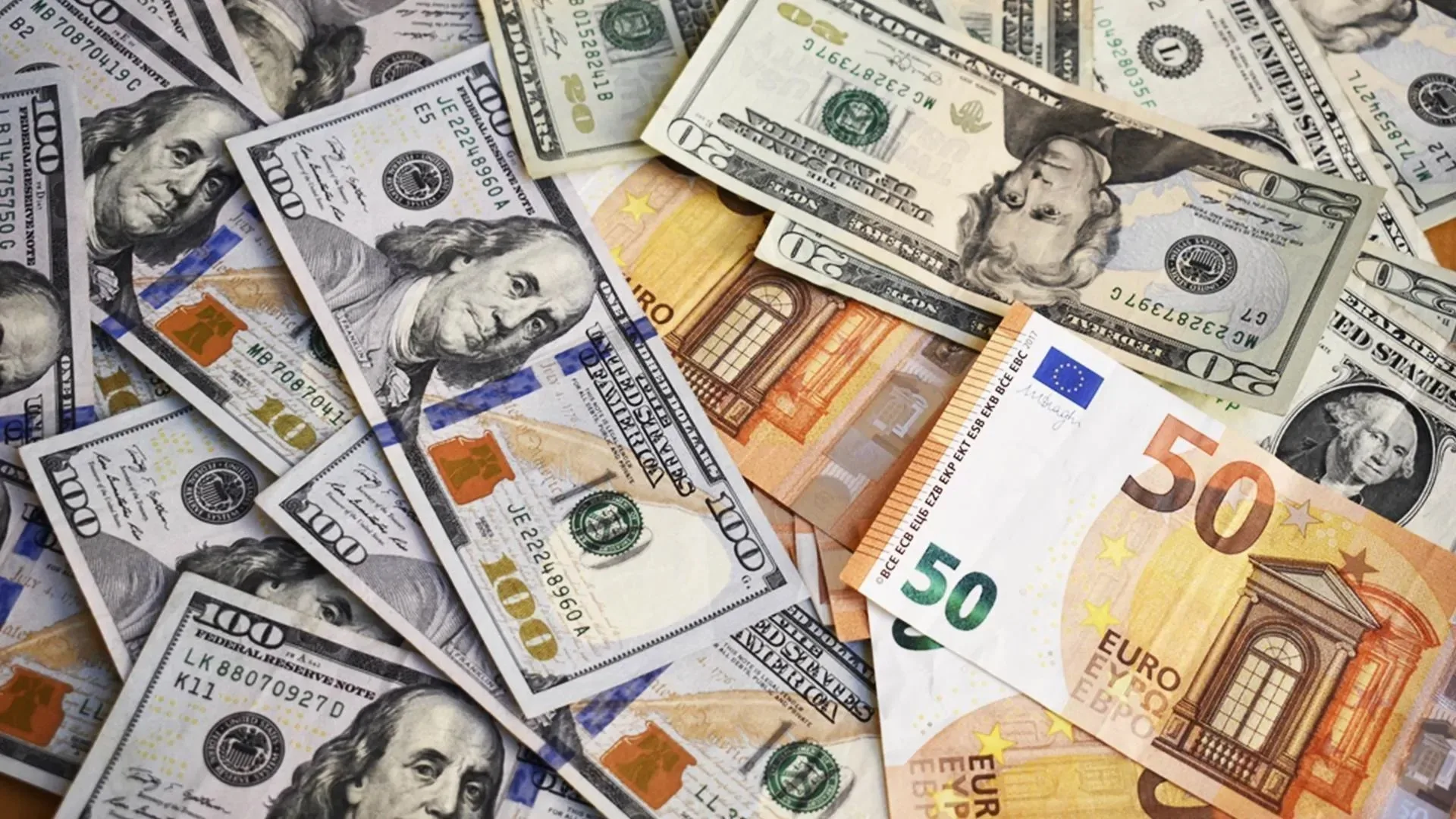 أسعار الصرف اليوم في مصر والدول العربية عقب تصاعد الأوضاع السياسية ورد إيران على غارات إسرائيل أسعار الصرف اليوم في مصر والدول العربية عقب تصاعد الأوضاع السياسية ورد إيران على غارات إسرائيل