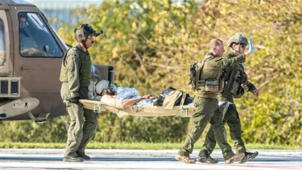 إعلام إسرائيلي: وقوع حادث أمني في غزة واستدعاء الطائرات المروحية لإجلاء جنود جرحى إعلام إسرائيلي: وقوع حادث أمني في غزة واستدعاء الطائرات المروحية لإجلاء جنود جرحى