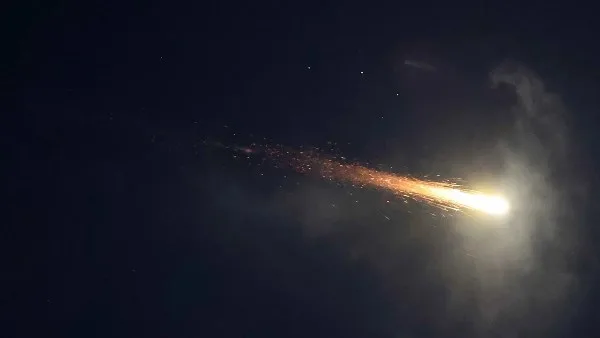 دفعة جديدة من الصواريخ الإيرانية تستهدف إسرائيل دفعة جديدة من الصواريخ الإيرانية تستهدف إسرائيل