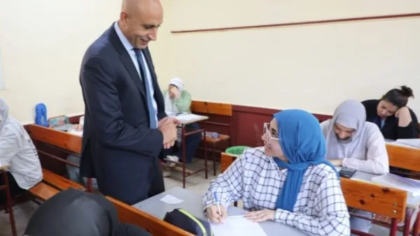انطلاق امتحانات الثانوية العامة غداً | 813 ألف طالب يشاركون في هذا التحدي عبر 2029 لجنة انطلاق امتحانات الثانوية العامة غداً | 813 ألف طالب يشاركون في هذا التحدي عبر 2029 لجنة